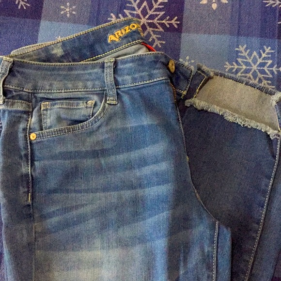 Arizona asymmetrical Jeans